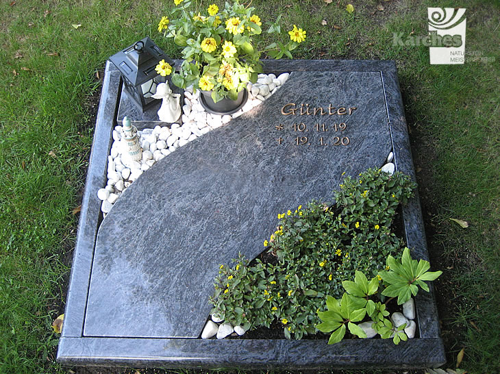 Grabmale Hannover, Grabsteine Garbsen und Naturstein Seelze - Steinmetz Hannover fertigt aus Naturstein wunderschöne Skulpturen und mehr.