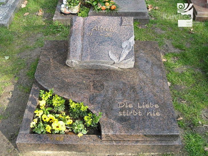 Grabmale Hannover, Grabsteine Garbsen und Naturstein Seelze - Steinmetz Hannover fertigt aus Naturstein wunderschöne Skulpturen und mehr.