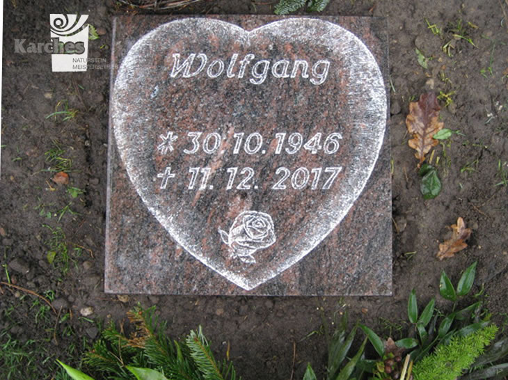 Grabmale Hannover, Grabsteine Garbsen und Naturstein Seelze - Steinmetz Hannover fertigt aus Naturstein wunderschöne Skulpturen und mehr.